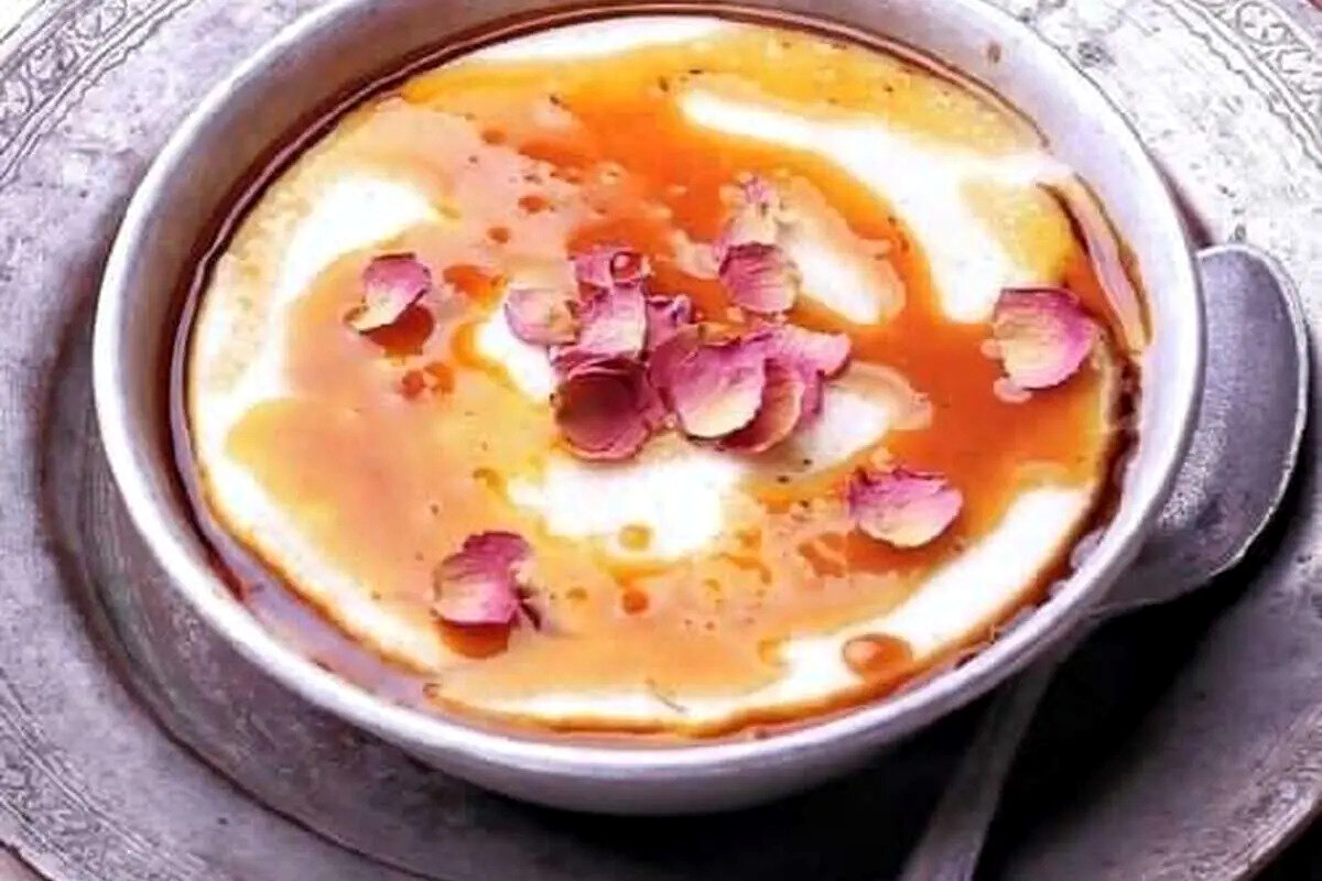 طرز تهیه فرنی اصفهانی؛ فرنی خوشمزه برای افطار