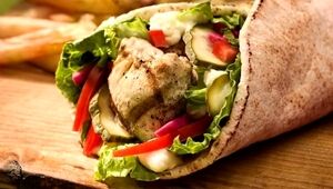 طرز تهیه متفاوت‌ترین و ساده‌ترین ساندویچ مرغ دنیا
