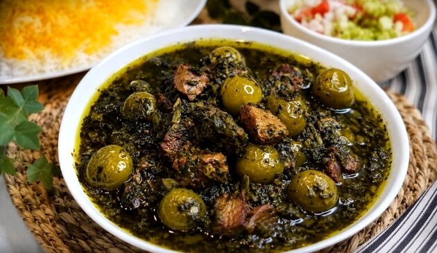 با شنیدن نام این خورشت دهانتان آب می افتد چه برسد به خوردنش !