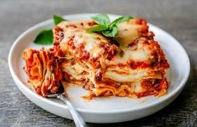 طرز تهیه لازانیا کته‌ای بدون فر و سس بشامل
