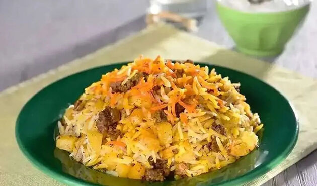 طرز تهیه قنبیدپلو قم با کلم قمری و گوشت قلقلی
