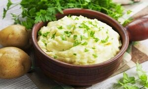 طرز تهیه پوره سیب زمینی با تمام راز و رمزهای خوشمزگی آن