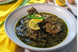خورشت مرغ ترش ، یک انتخاب آسان و خوشمزه