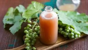 طرز تهیه آبغوره خانگی بدون جوشاندن؛ بهترین نوع غوره برای آبغوره
