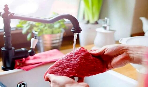 این مواد غذایی را در سینک نشویید