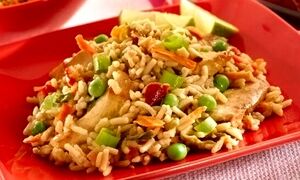 برنج مرغ سرخ شده چینی به سبک رستورانی